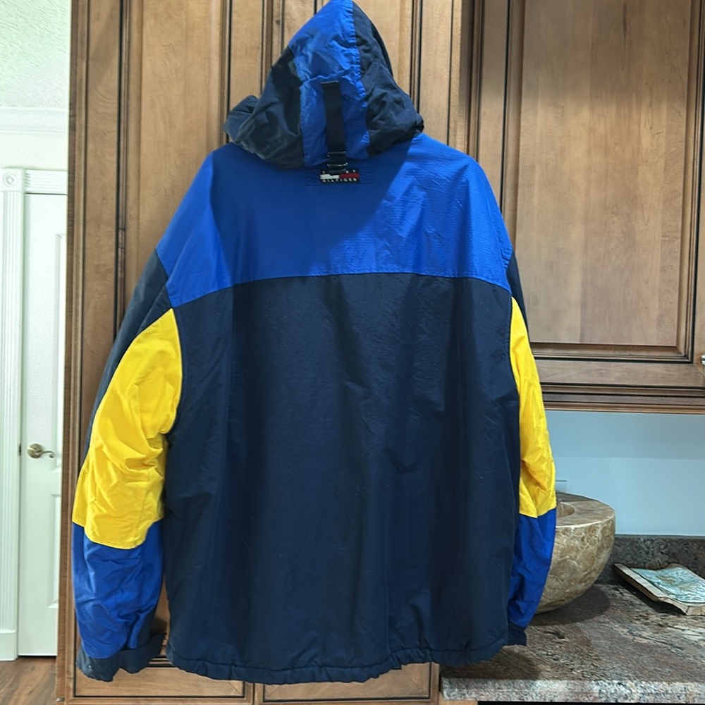 Tommy Hilfiger men’s winter jacket. Super warm. Size XL - Picture 10 of 13